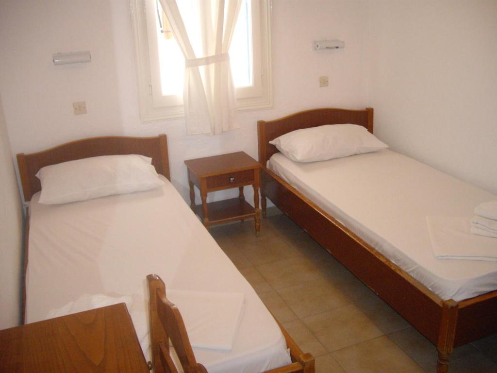 Meltemi Pension Ios Chora Esterno foto